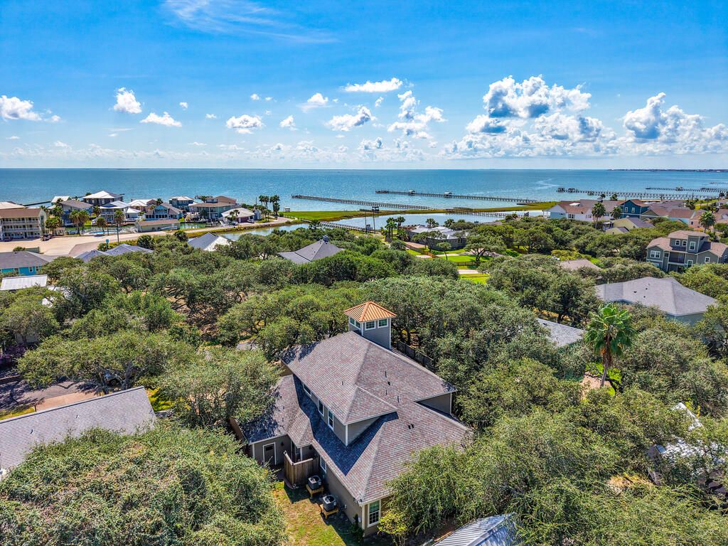 35 Bahama St