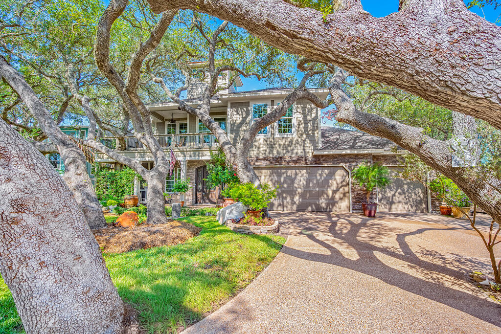 35 Bahama St