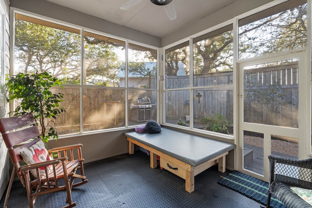 35 Bahama St