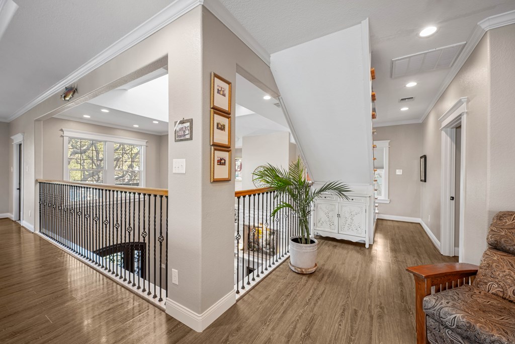 35 Bahama St