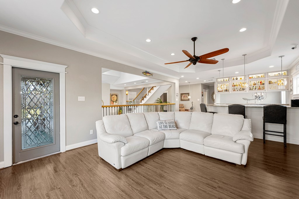 35 Bahama St