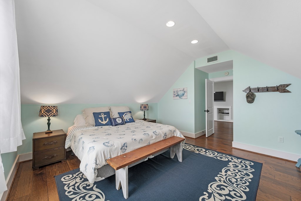 1006 Saint Johns Ct