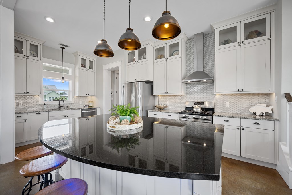 1006 Saint Johns Ct