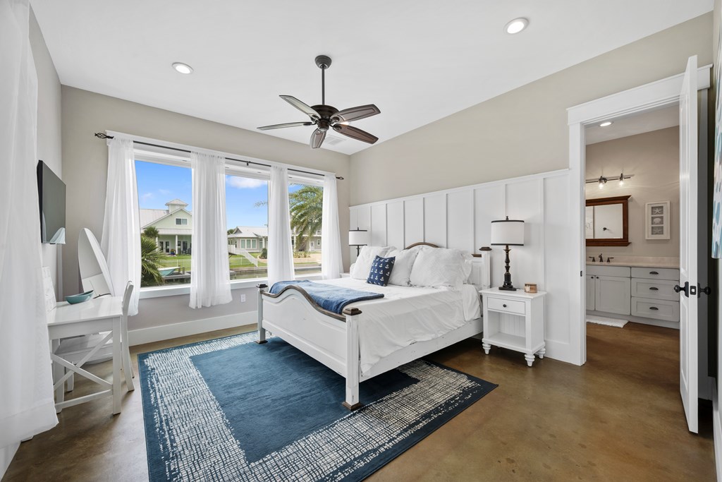 1006 Saint Johns Ct