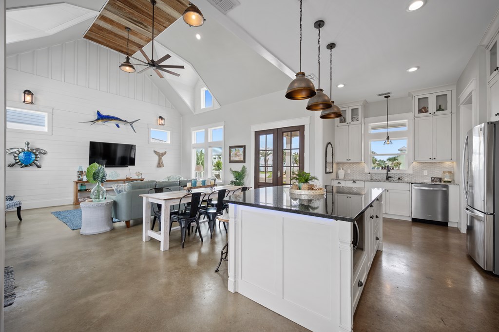 1006 Saint Johns Ct
