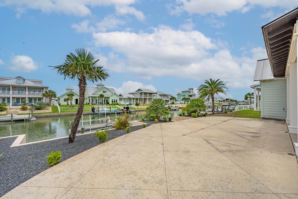 1006 Saint Johns Ct