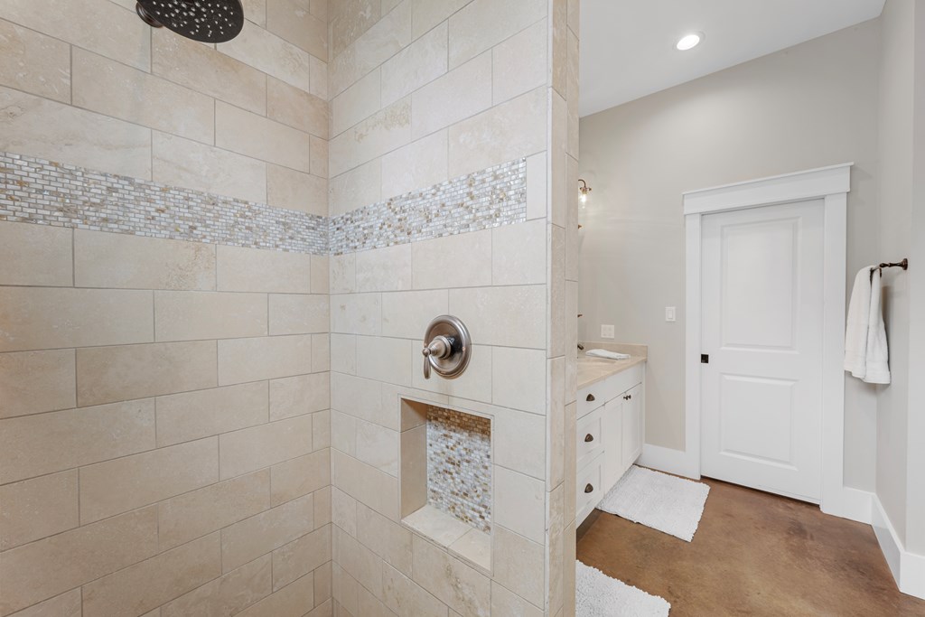 1006 Saint Johns Ct
