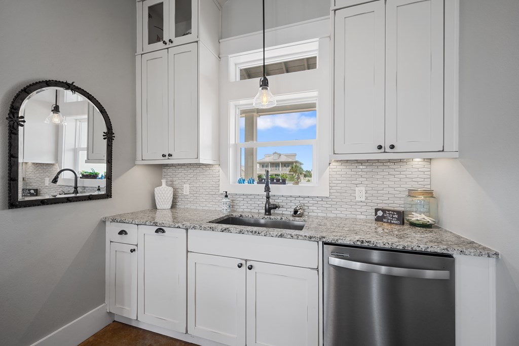 1006 Saint Johns Ct