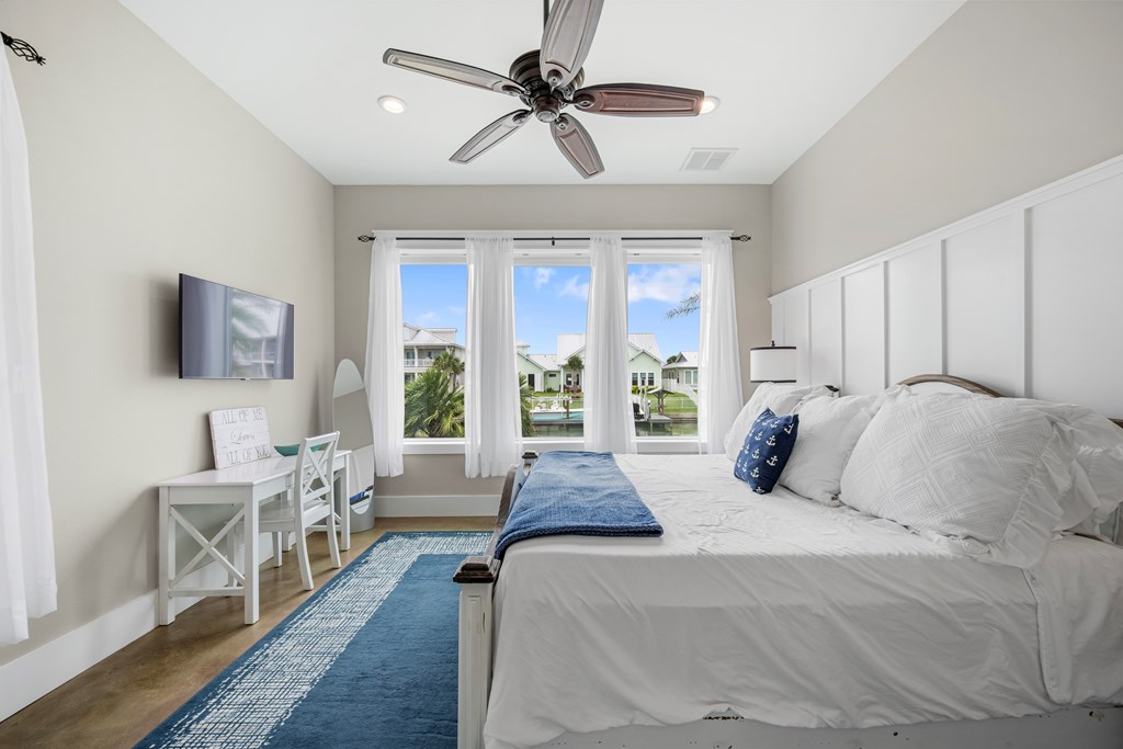 1006 Saint Johns Ct