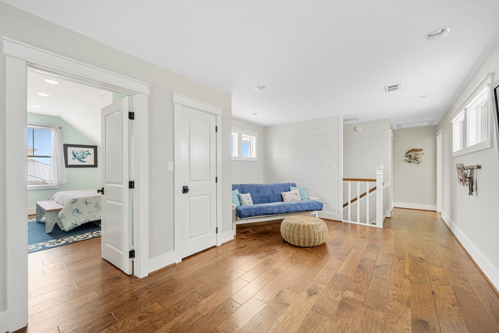1006 Saint Johns Ct