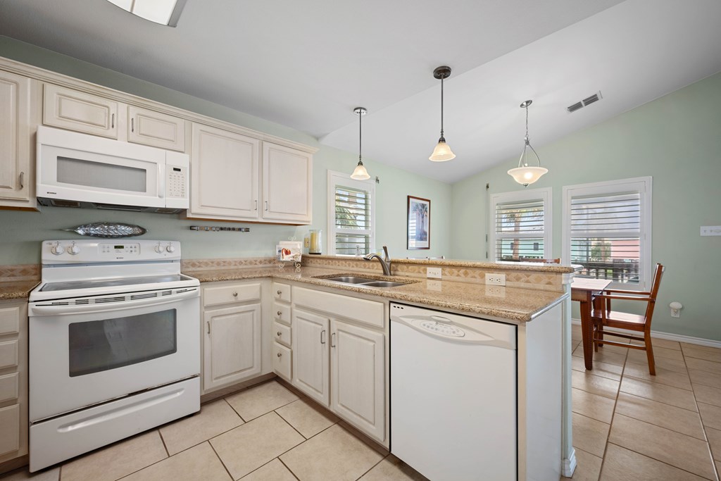 1027 S Magnolia