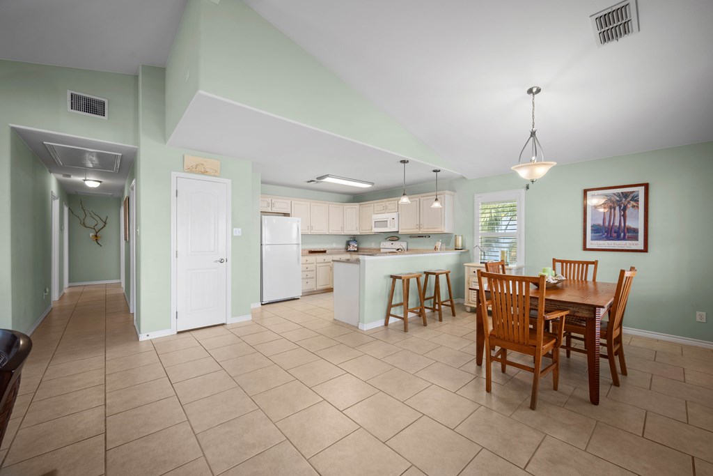 1027 S Magnolia
