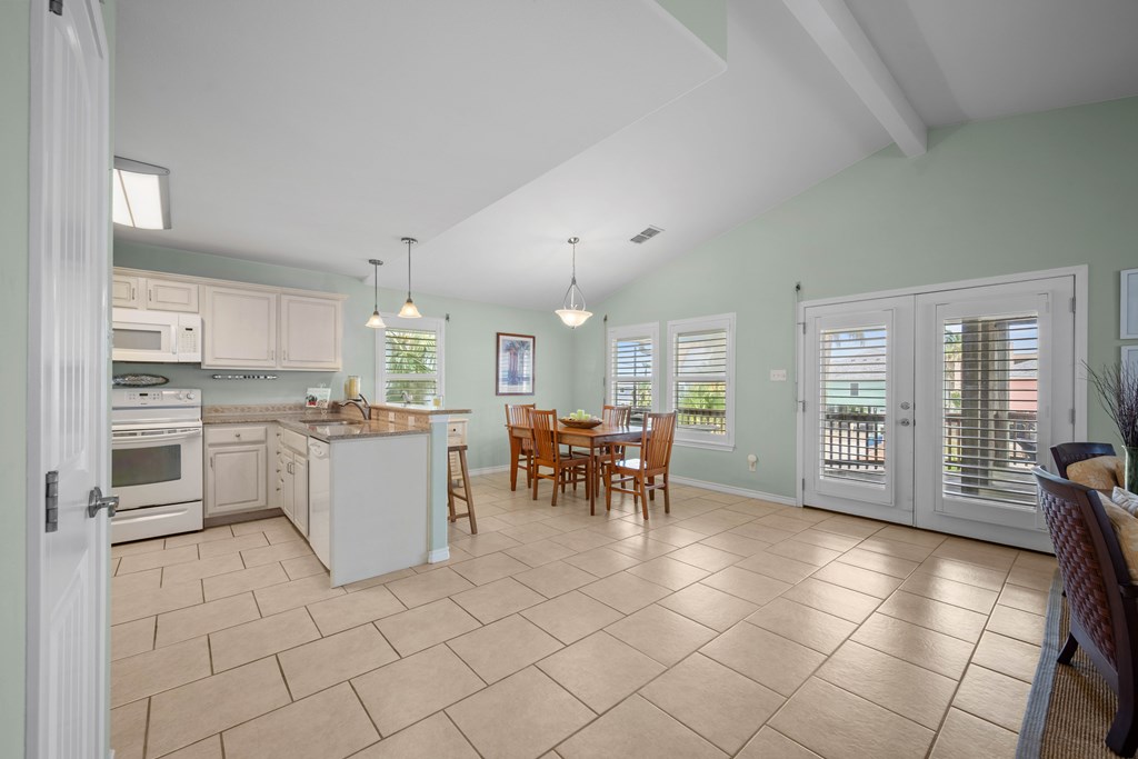1027 S Magnolia