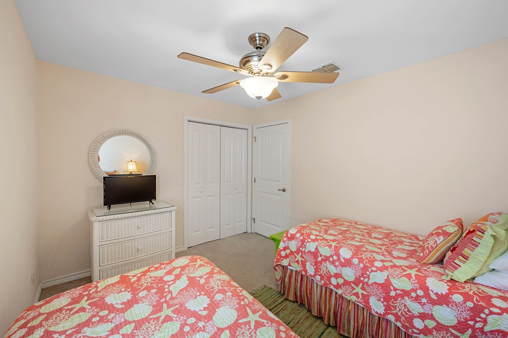 1027 S Magnolia
