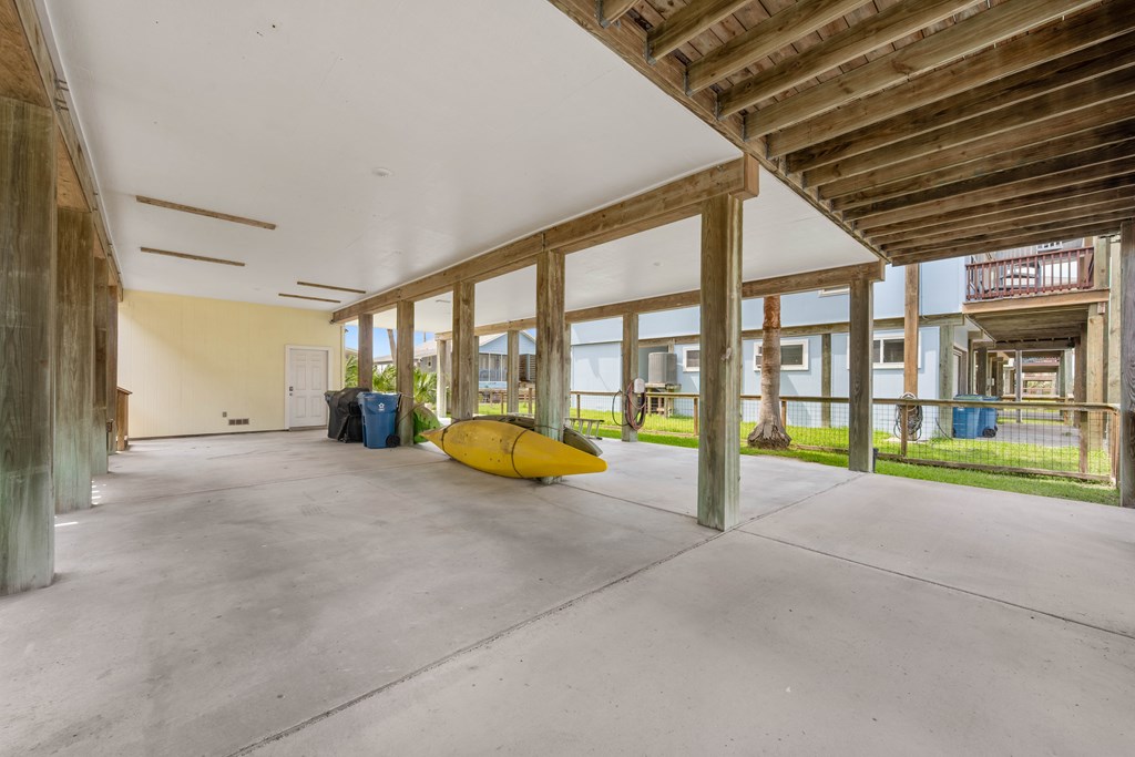1027 S Magnolia