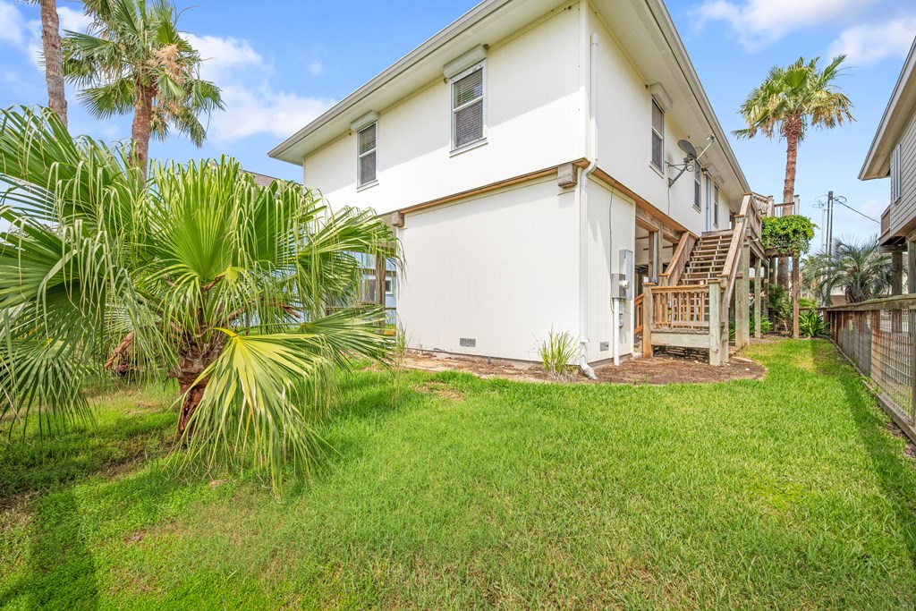 1027 S Magnolia