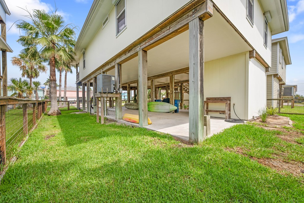 1027 S Magnolia