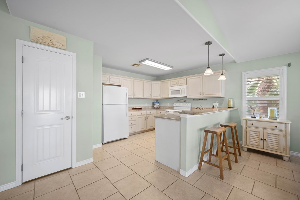 1027 S Magnolia