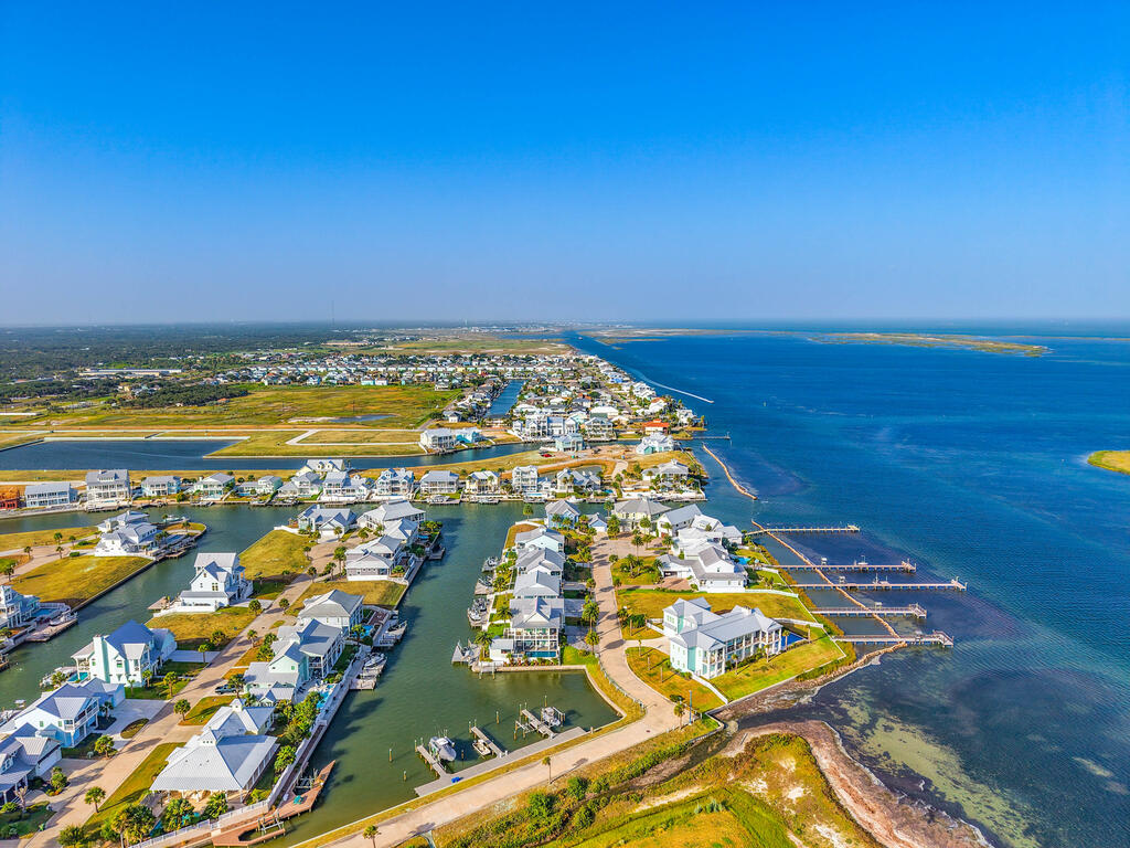 1010 Grand Cayman