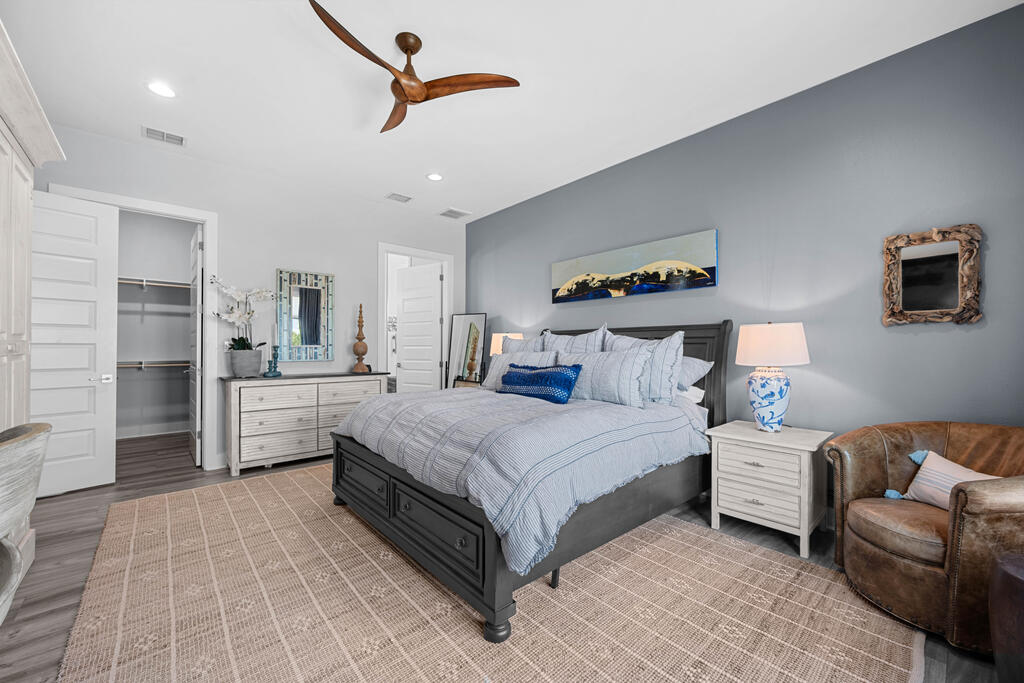 1010 Grand Cayman