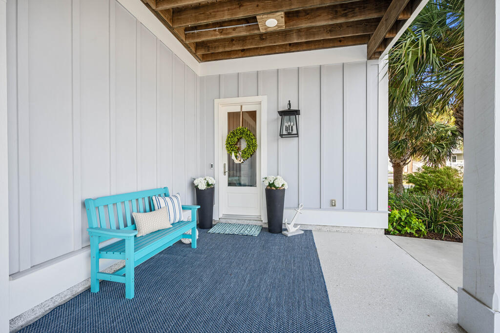 1010 Grand Cayman