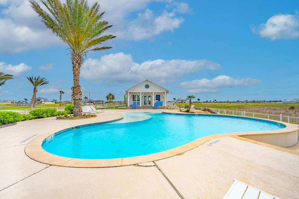 1010 Grand Cayman