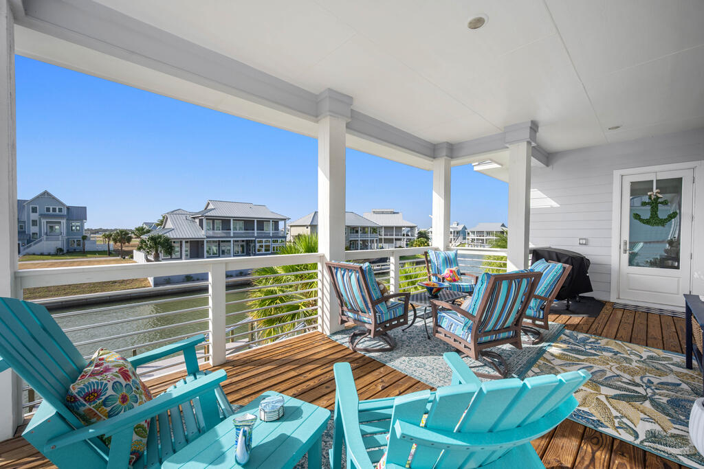 1010 Grand Cayman