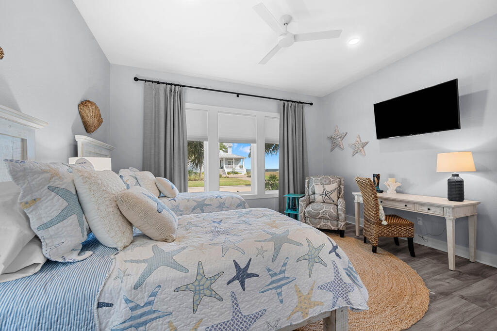 1010 Grand Cayman