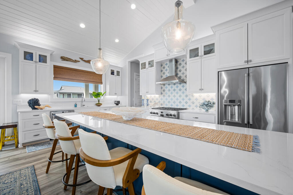 1010 Grand Cayman