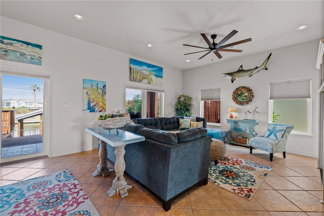 314 Bayview Dr