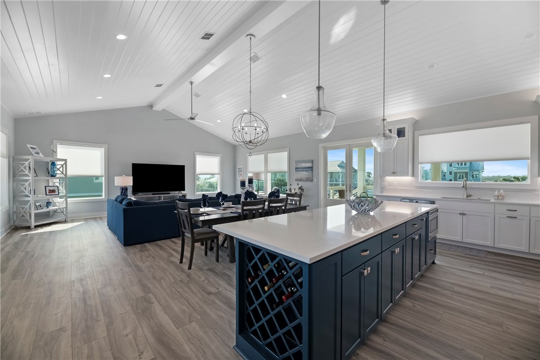 1010 Grand Cayman Ct