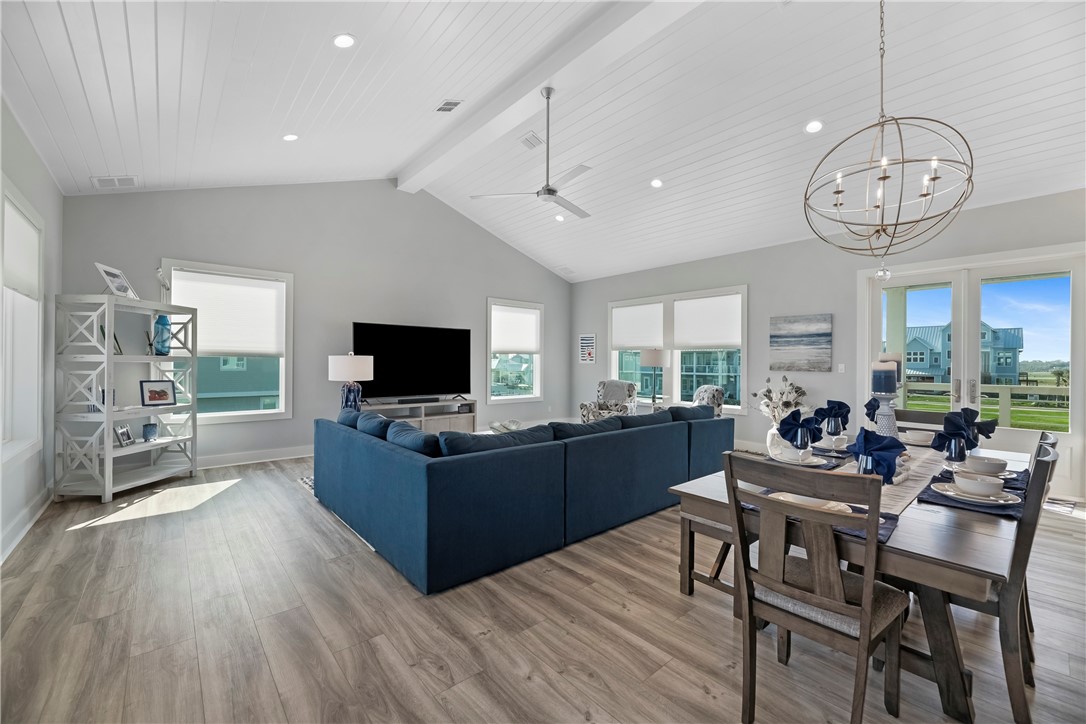 1010 Grand Cayman Ct