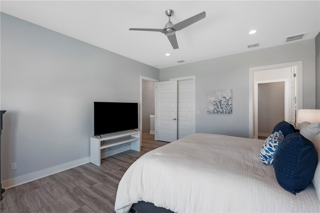 1010 Grand Cayman Ct