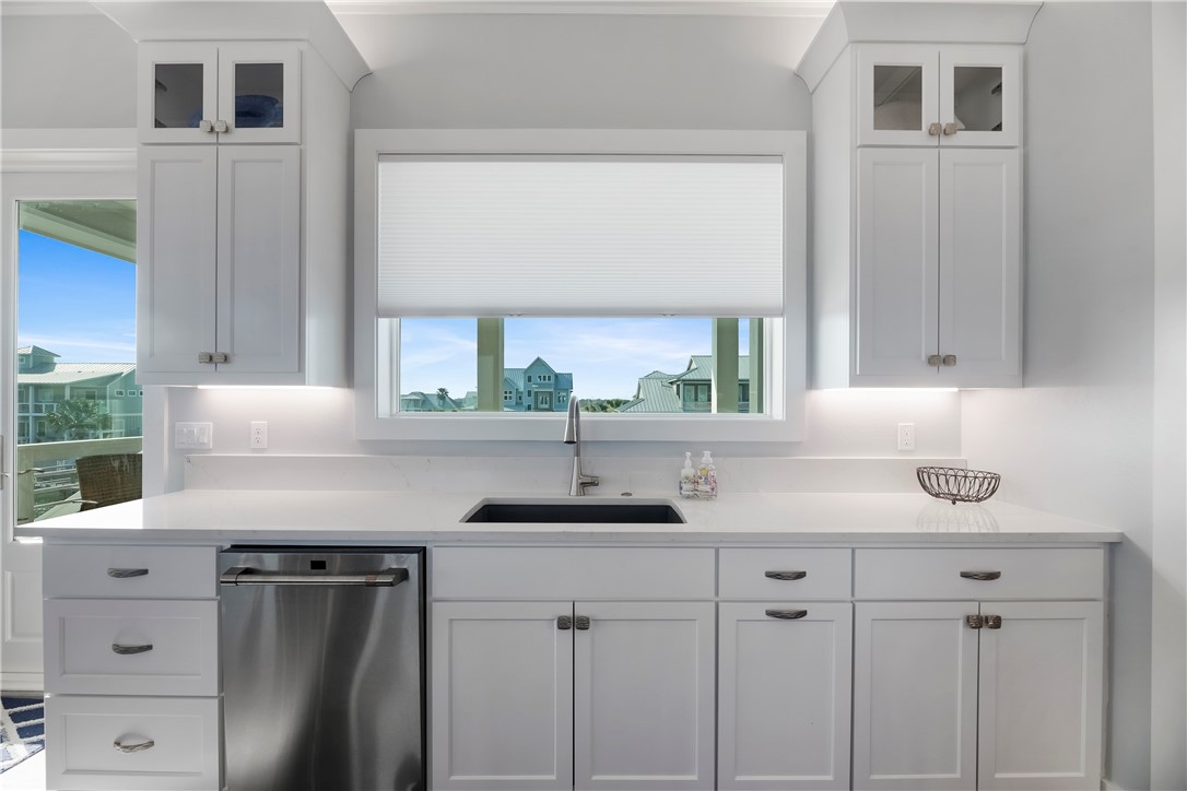 1010 Grand Cayman Ct