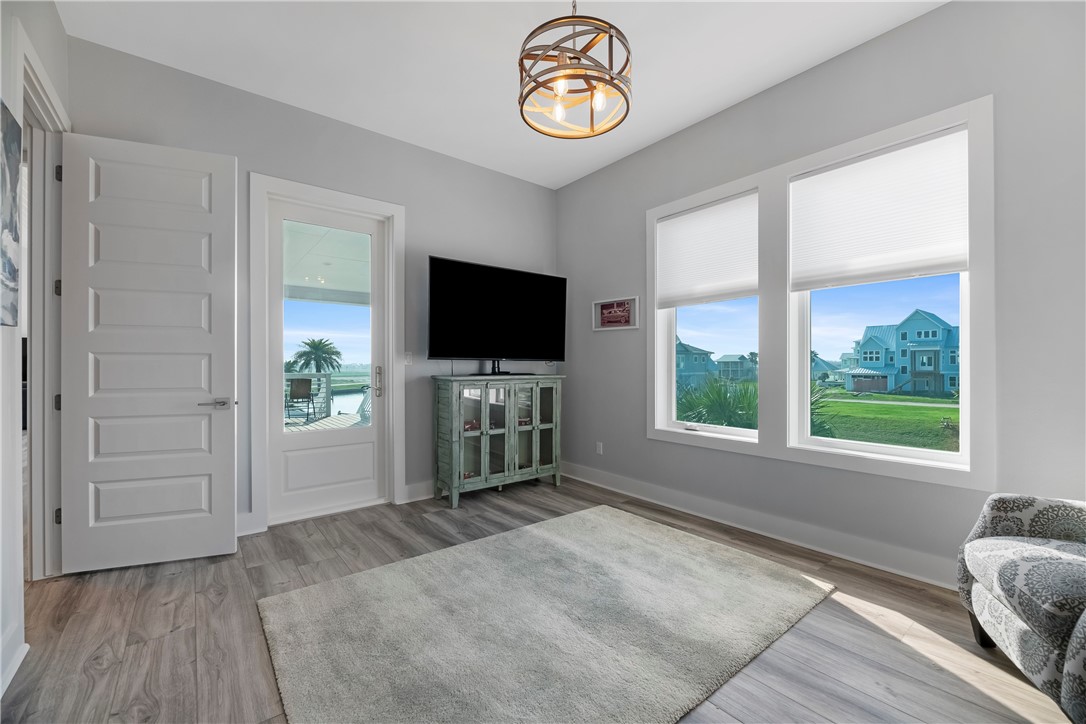 1010 Grand Cayman Ct