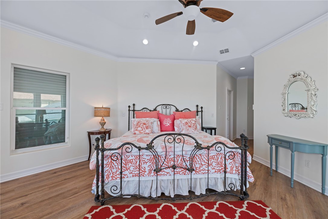 317 Bayview Dr