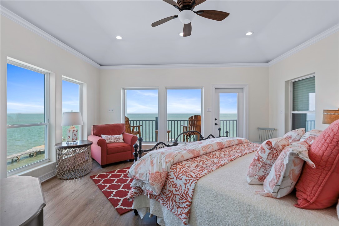 317 Bayview Dr