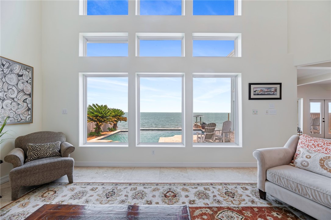 317 Bayview Dr