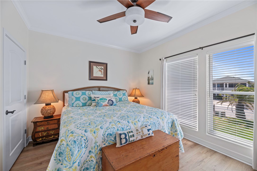 317 Bayview Dr