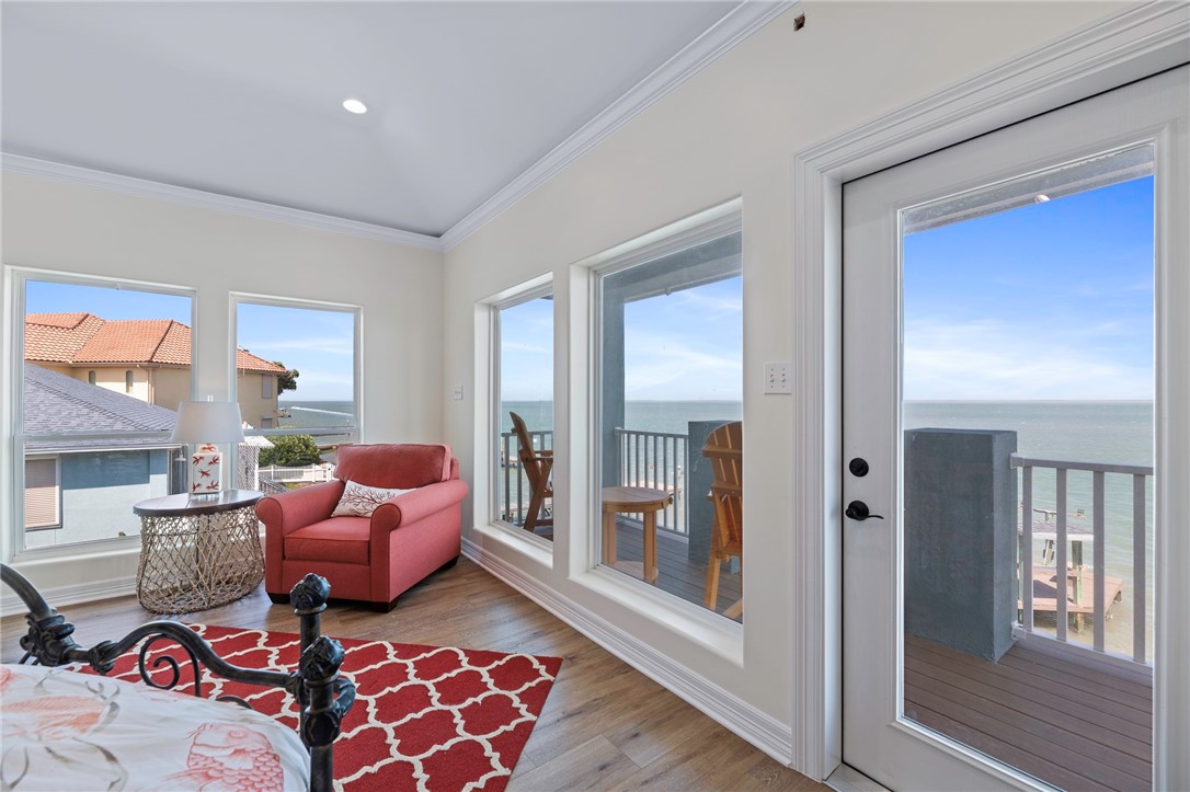 317 Bayview Dr