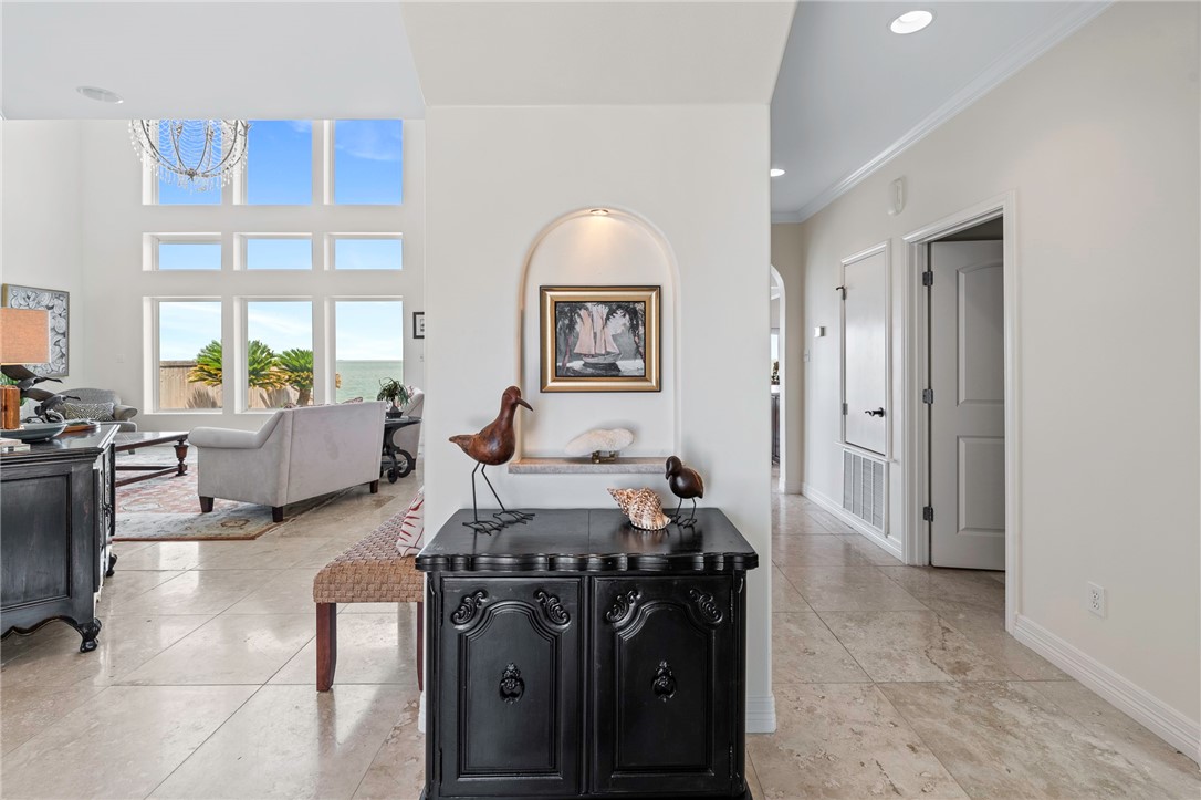 317 Bayview Dr
