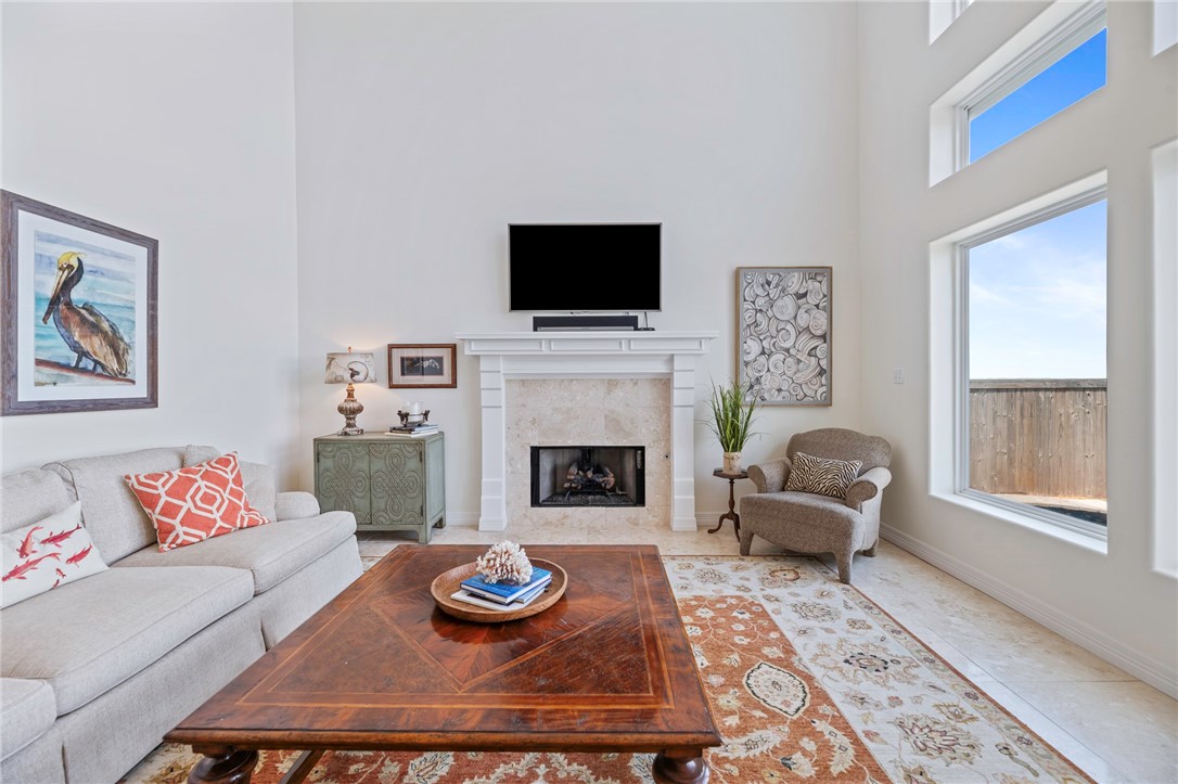 317 Bayview Dr