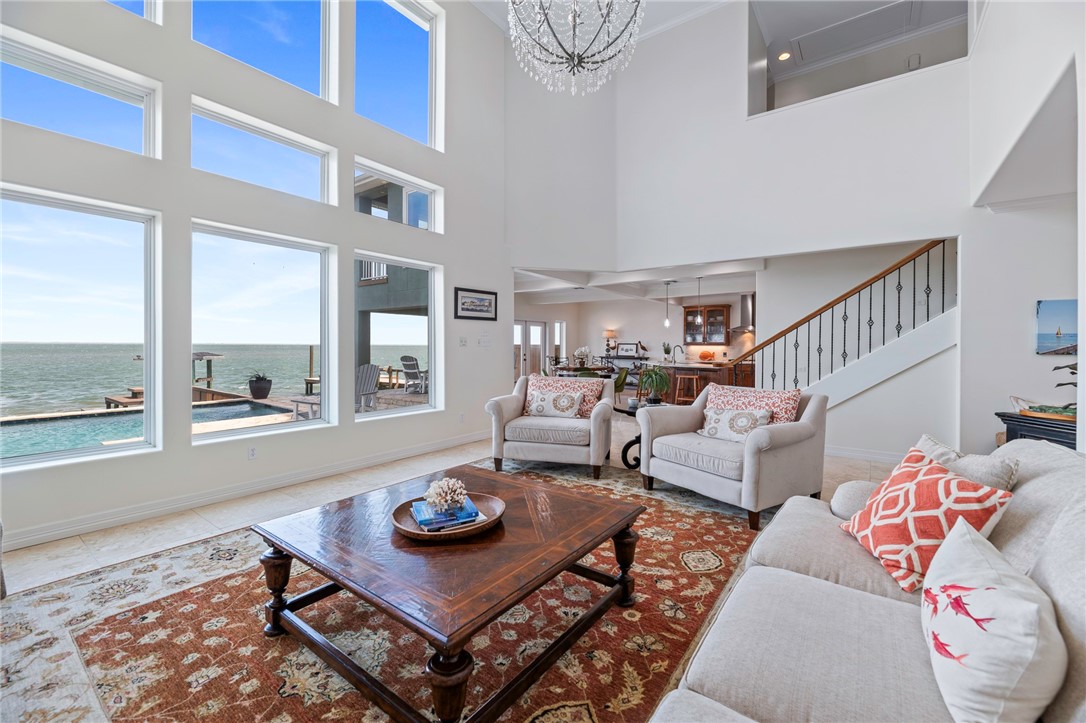 317 Bayview Dr