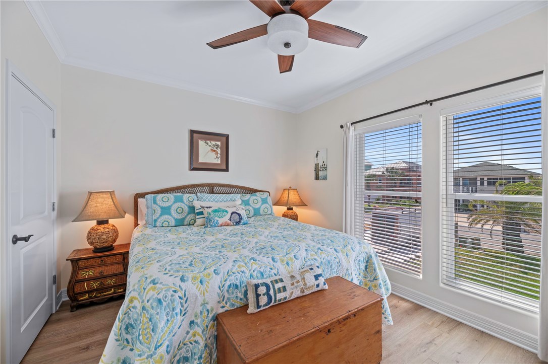 317 Bayview Dr