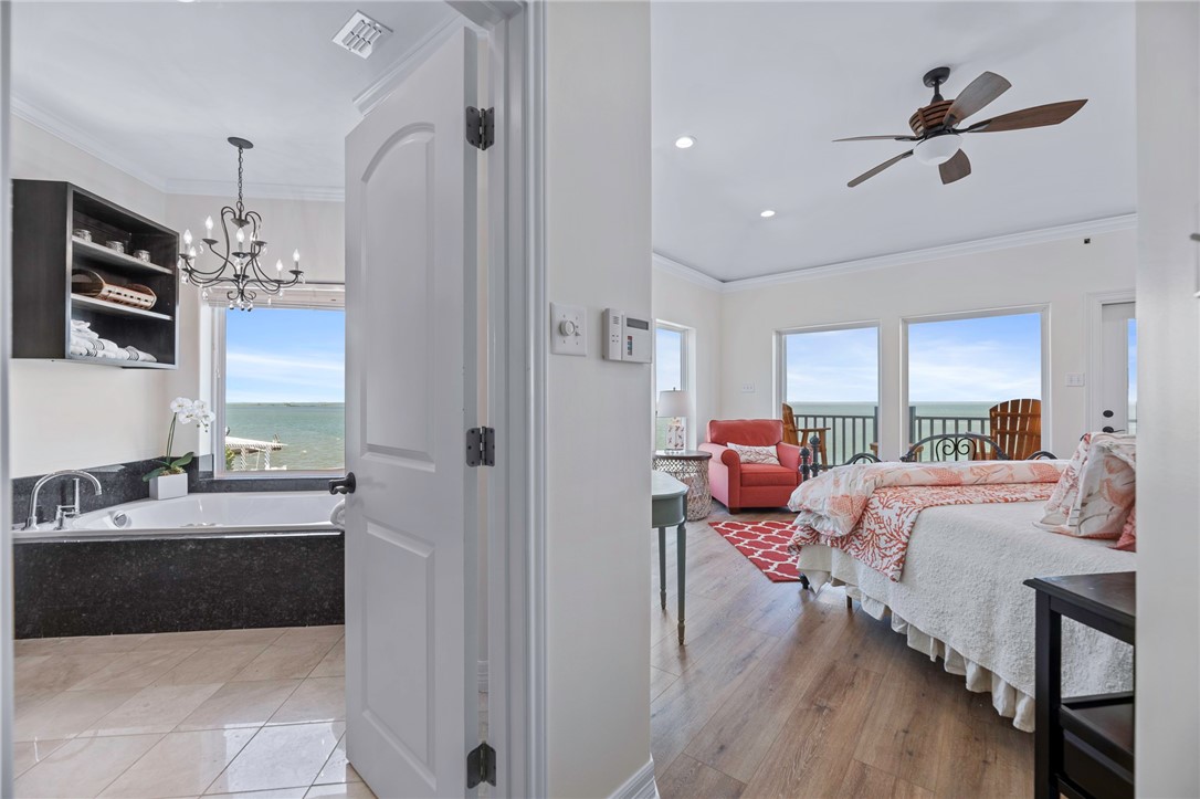 317 Bayview Dr