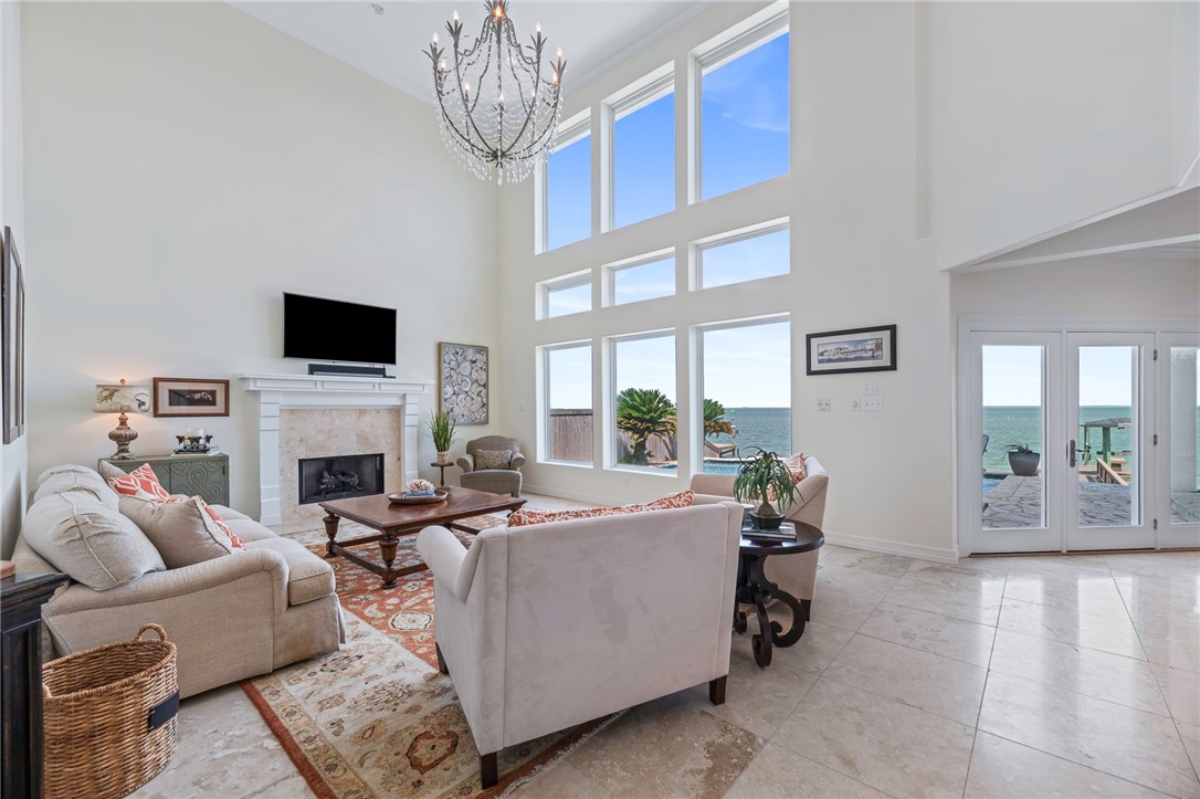 317 Bayview Dr