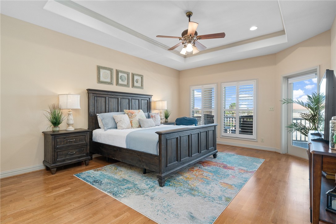 1114 Bay