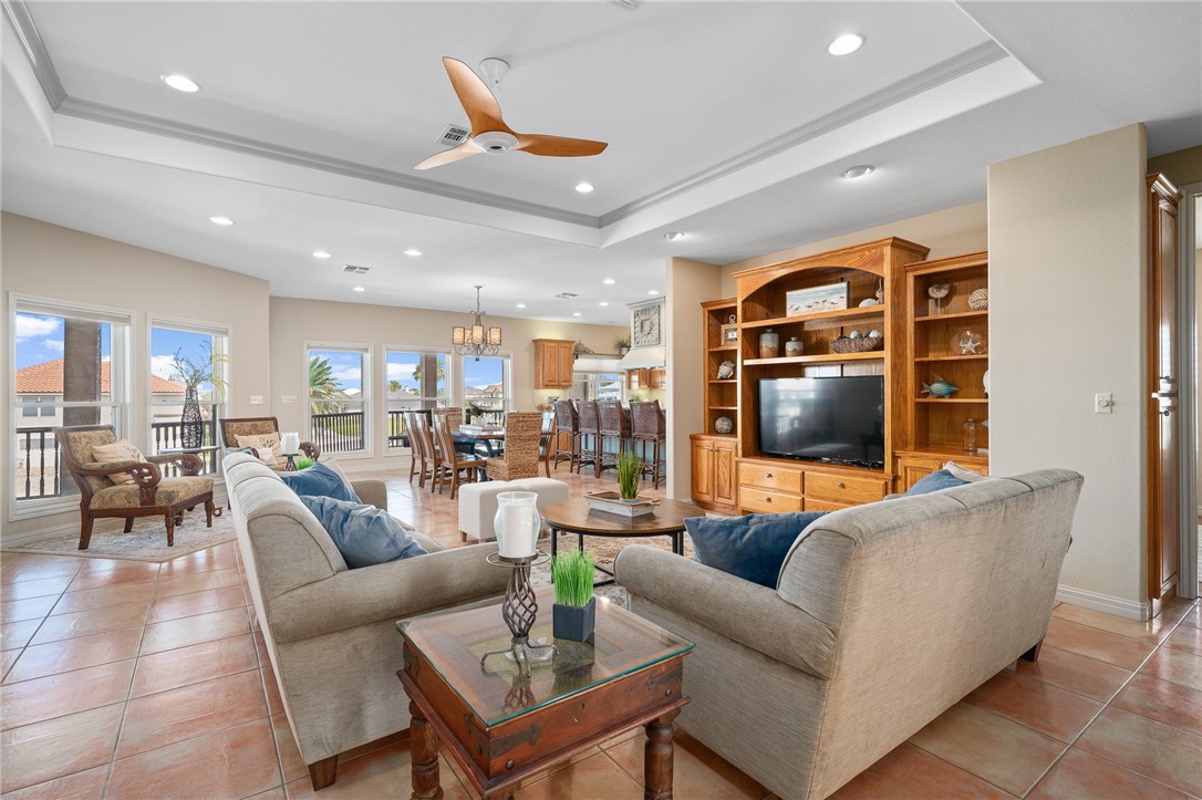 1114 Bay