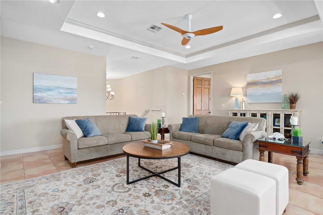 1114 Bay