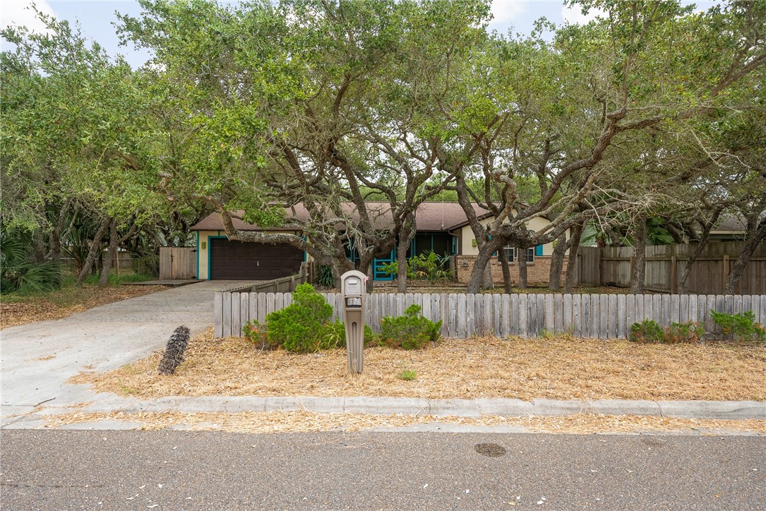 1508 N Live Oak St